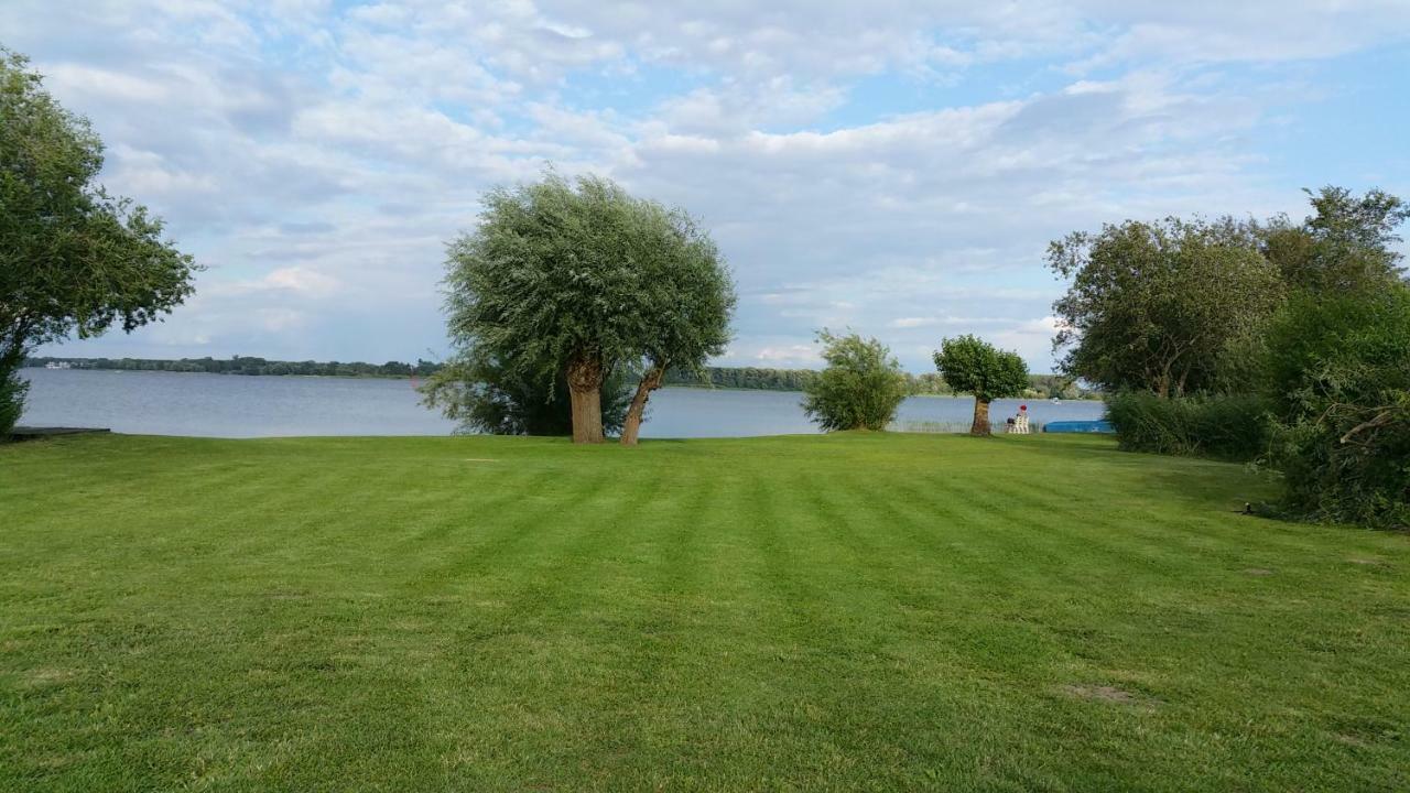 Landferienhof "Mueritzufer" Ludorf Екстериор снимка